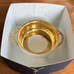 Serving Container